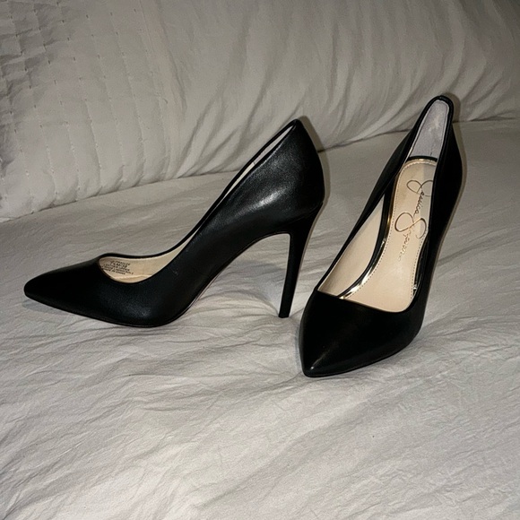 Jessica Simpson Shoes - Jessica Simpson black pumps 7.5